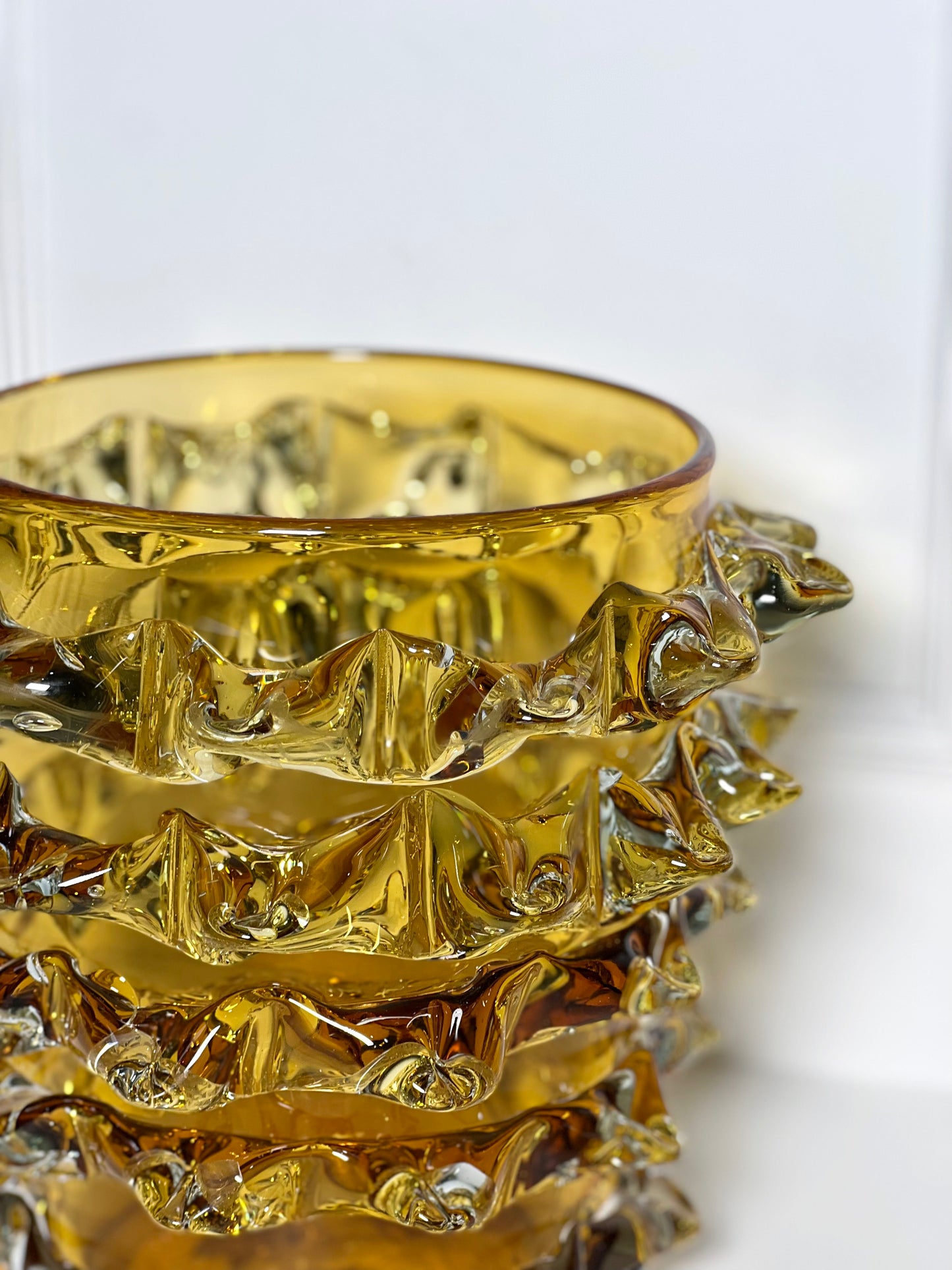 VASO TAMANHO P SPARKLER AMBER COM ORQUÍDEA HOLANDESA