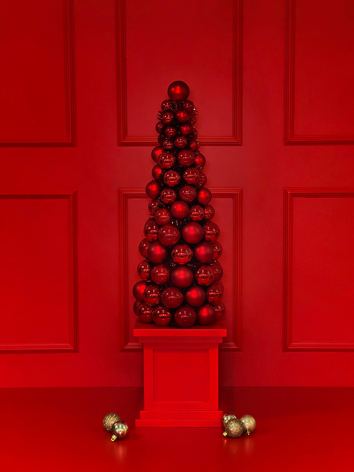 ÁRVORE DE NATAL DECORATIVA DE ESFERAS VERDES TAMANHO M
