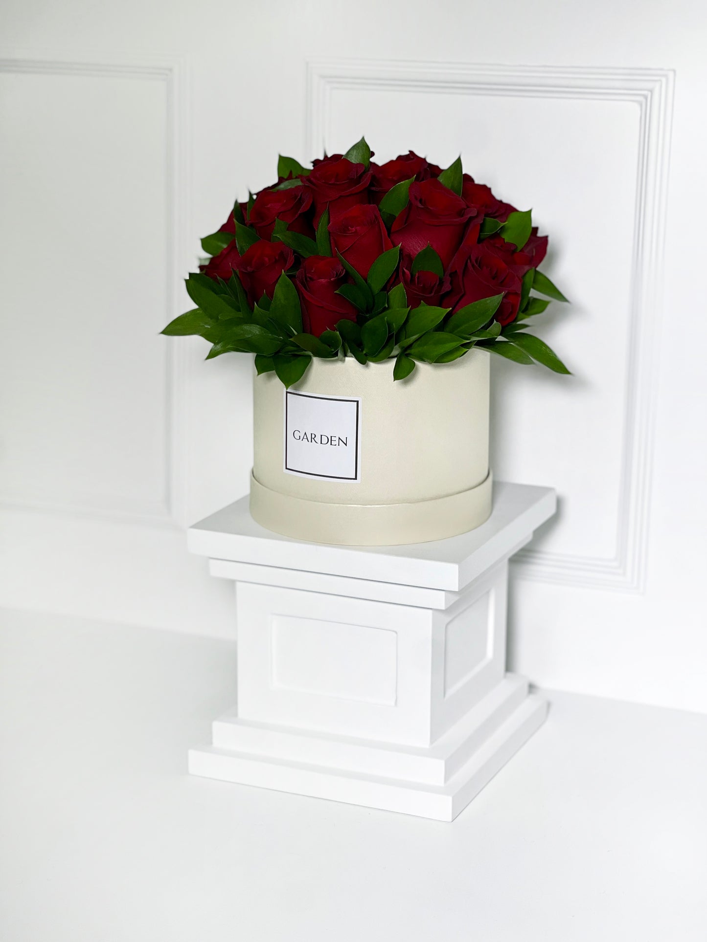 BOX CLÁSSICA COM ROSAS VERMELHAS