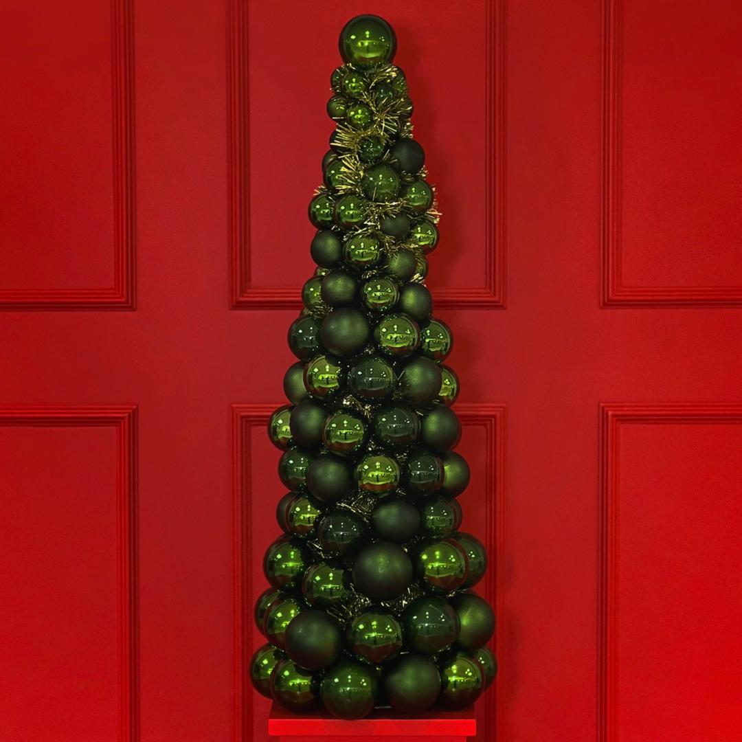 ÁRVORE DE NATAL DECORATIVA DE ESFERAS VERDES TAMANHO L