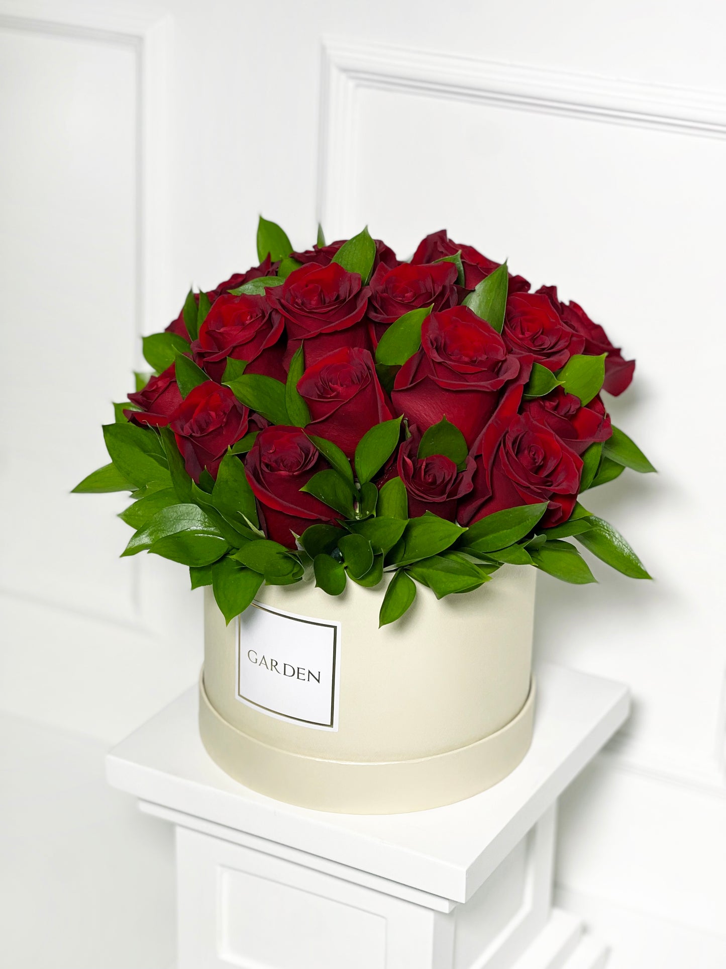 BOX CLÁSSICA COM ROSAS VERMELHAS