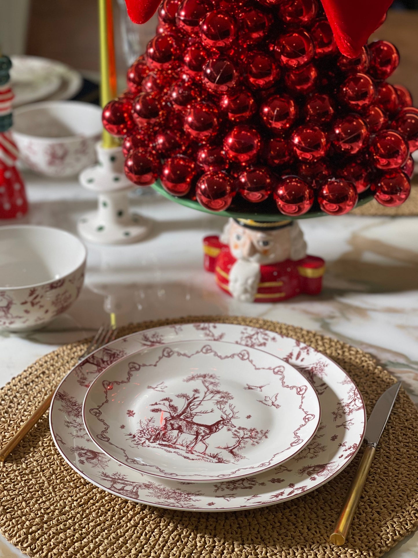 PRATO DE GRANDE ALMOÇO Ø 26 CM PORCELANA VERMELHA BEGE