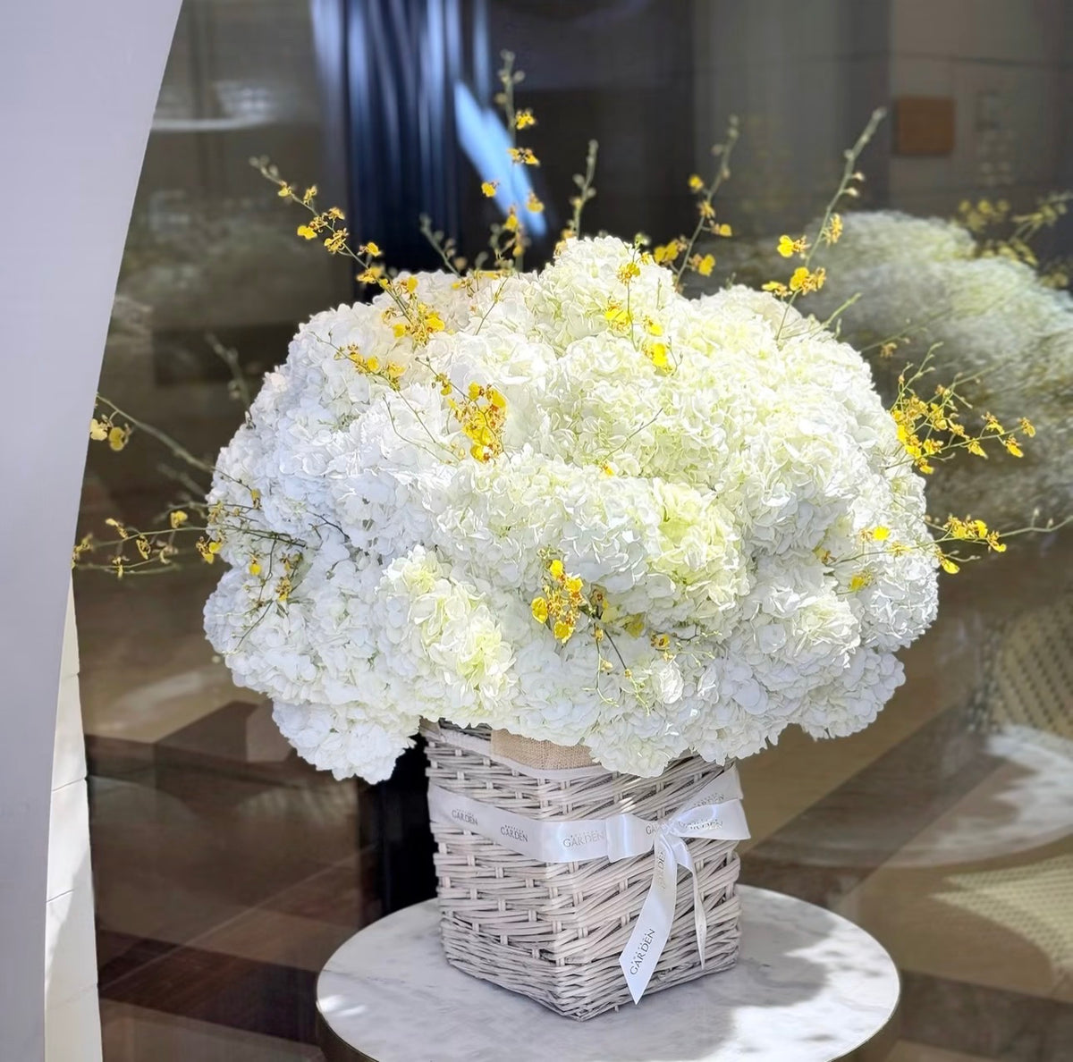 Cesta Signature White — Bottega Garden