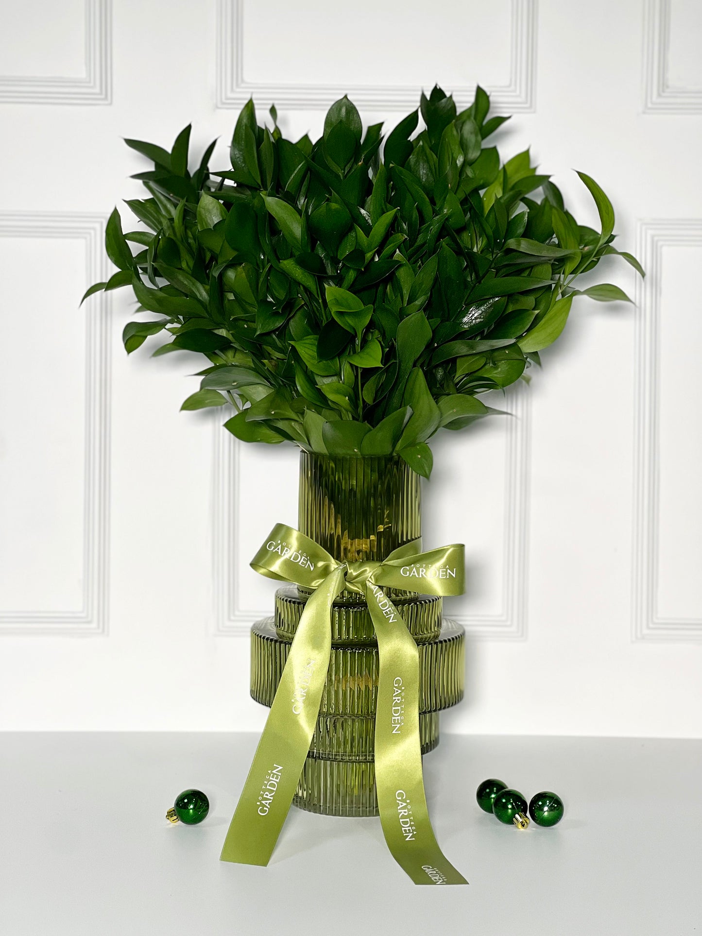 ARRANJO GRINCH COM VASO ENGRENAGEM DE CRISTAL GREEN