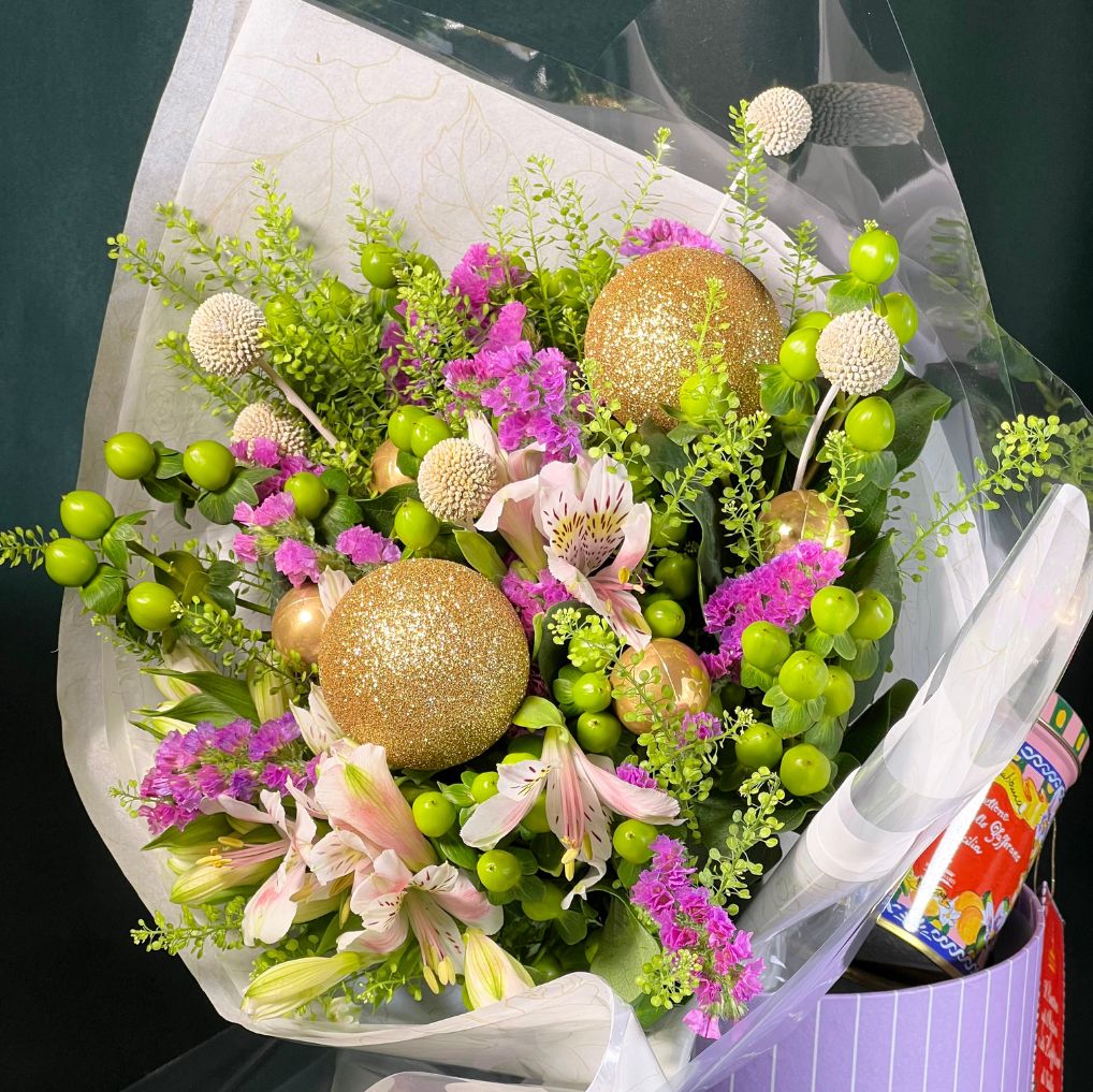 Box com Bouquet Happy Merry Christmas mini com Panetone Dolce & Gabbana