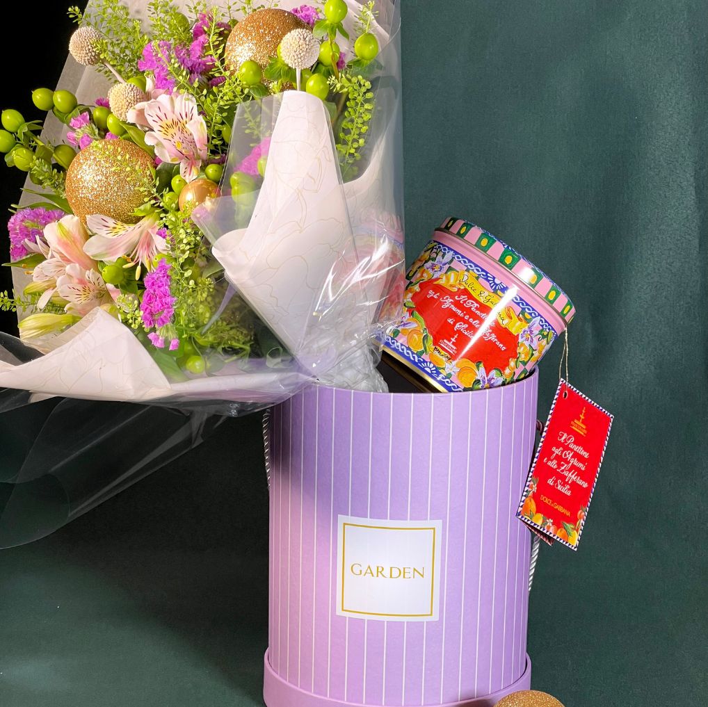 Box com Bouquet Happy Merry Christmas mini com Panetone Dolce & Gabbana