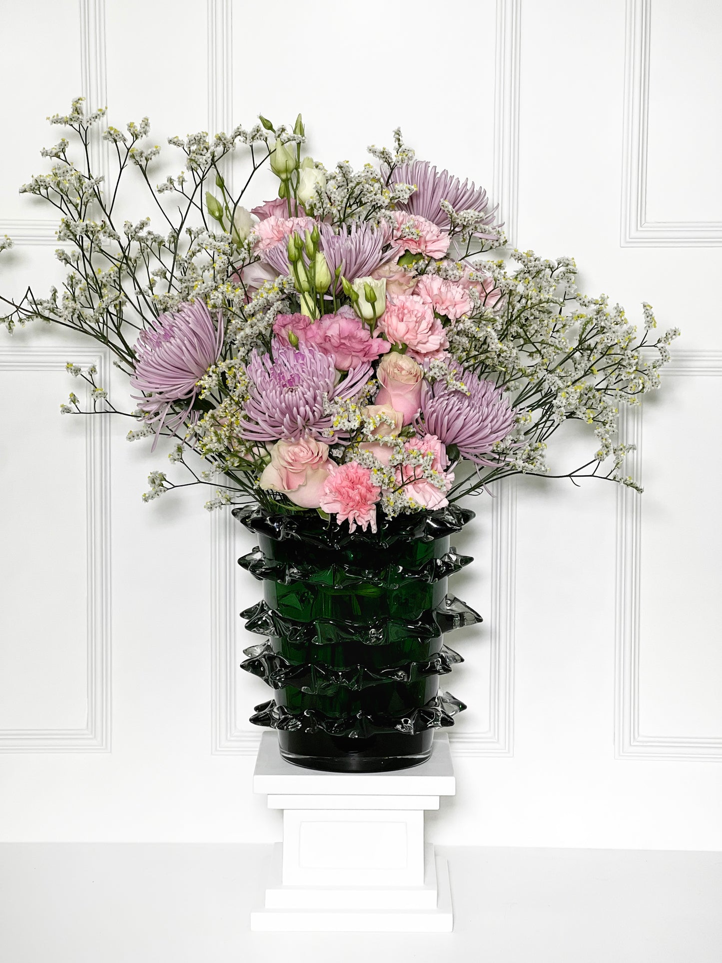 VASO DE MURANO SPARKLER DARK GREEN TAMANHO M COM ARRANJO CAMPESTRE PINK