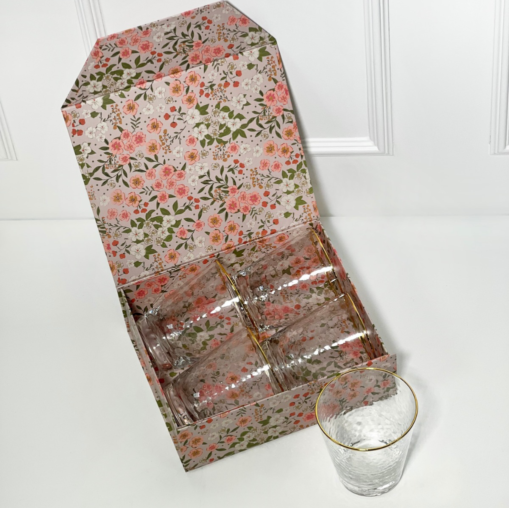 CONJUNTO BOX COM 4 COPOS DE CRISTAL