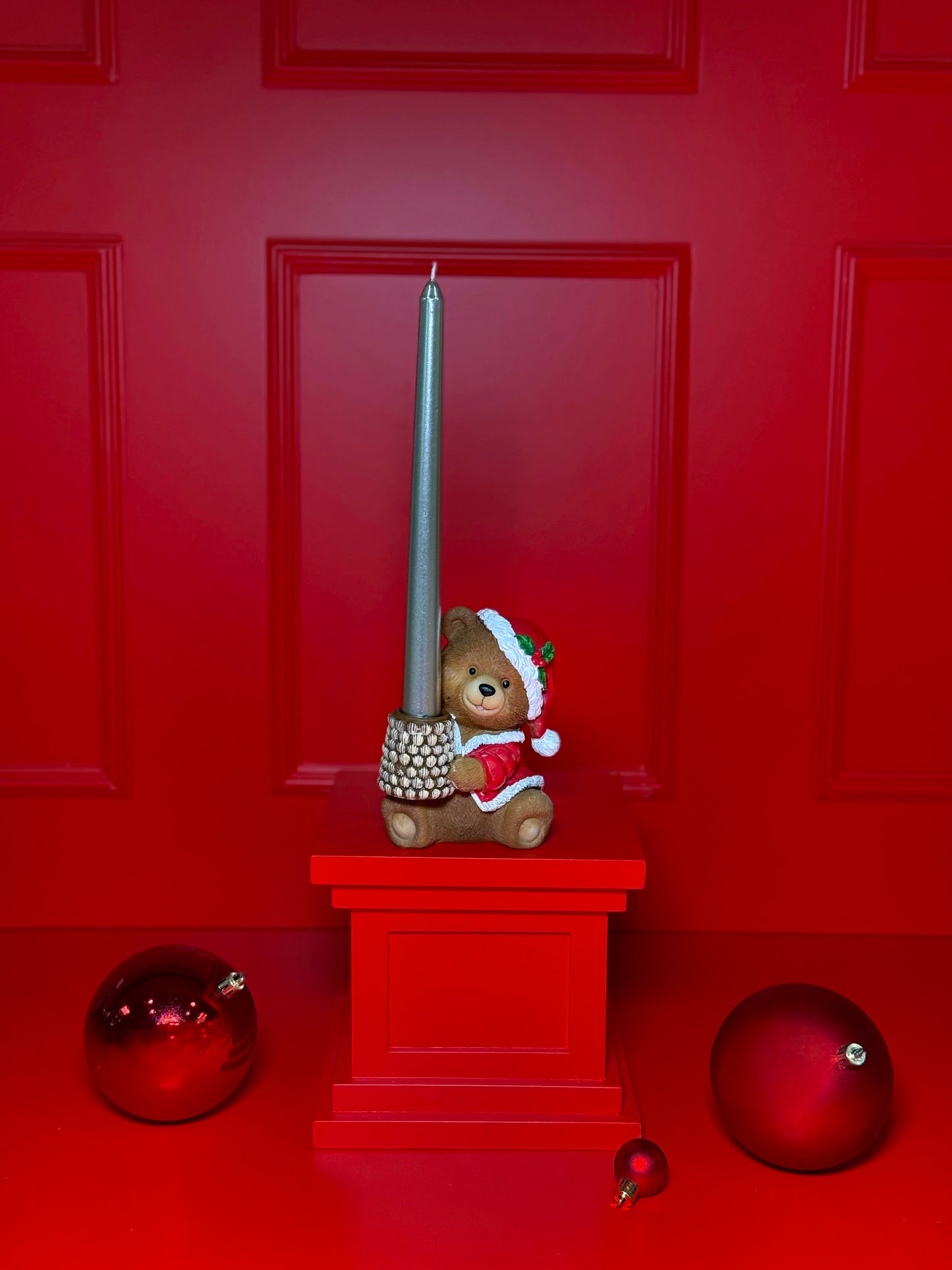 CANDELABRO URSO COM PINHAS