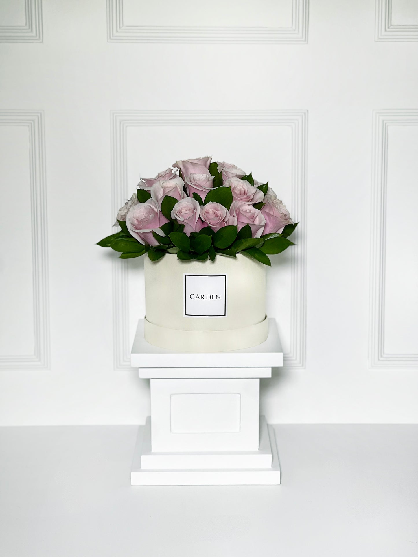 BOX CLÁSSICA COM ROSAS COR DE ROSA