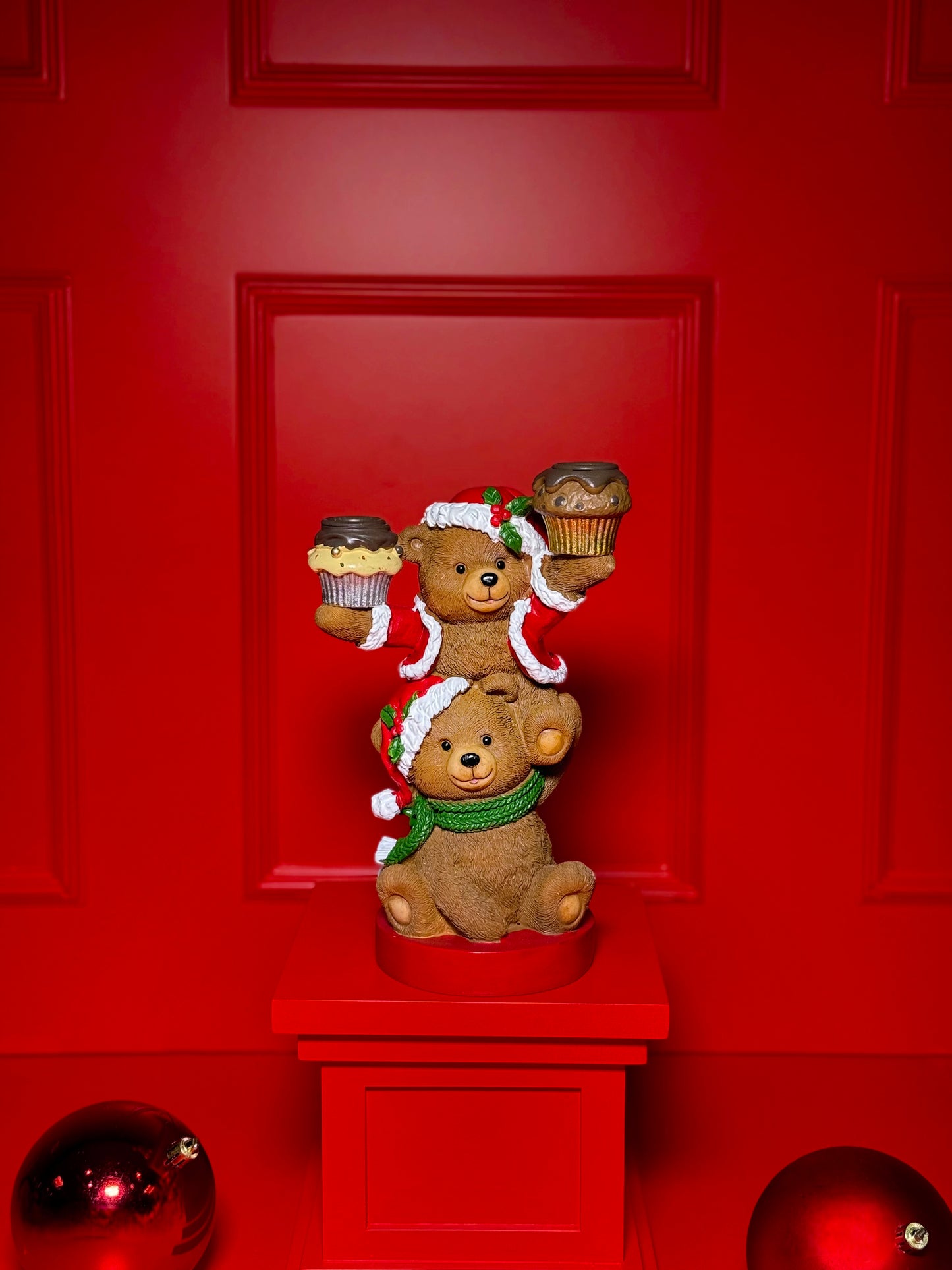 CANDELABRO COM DOIS URSOS E CUPCAKES