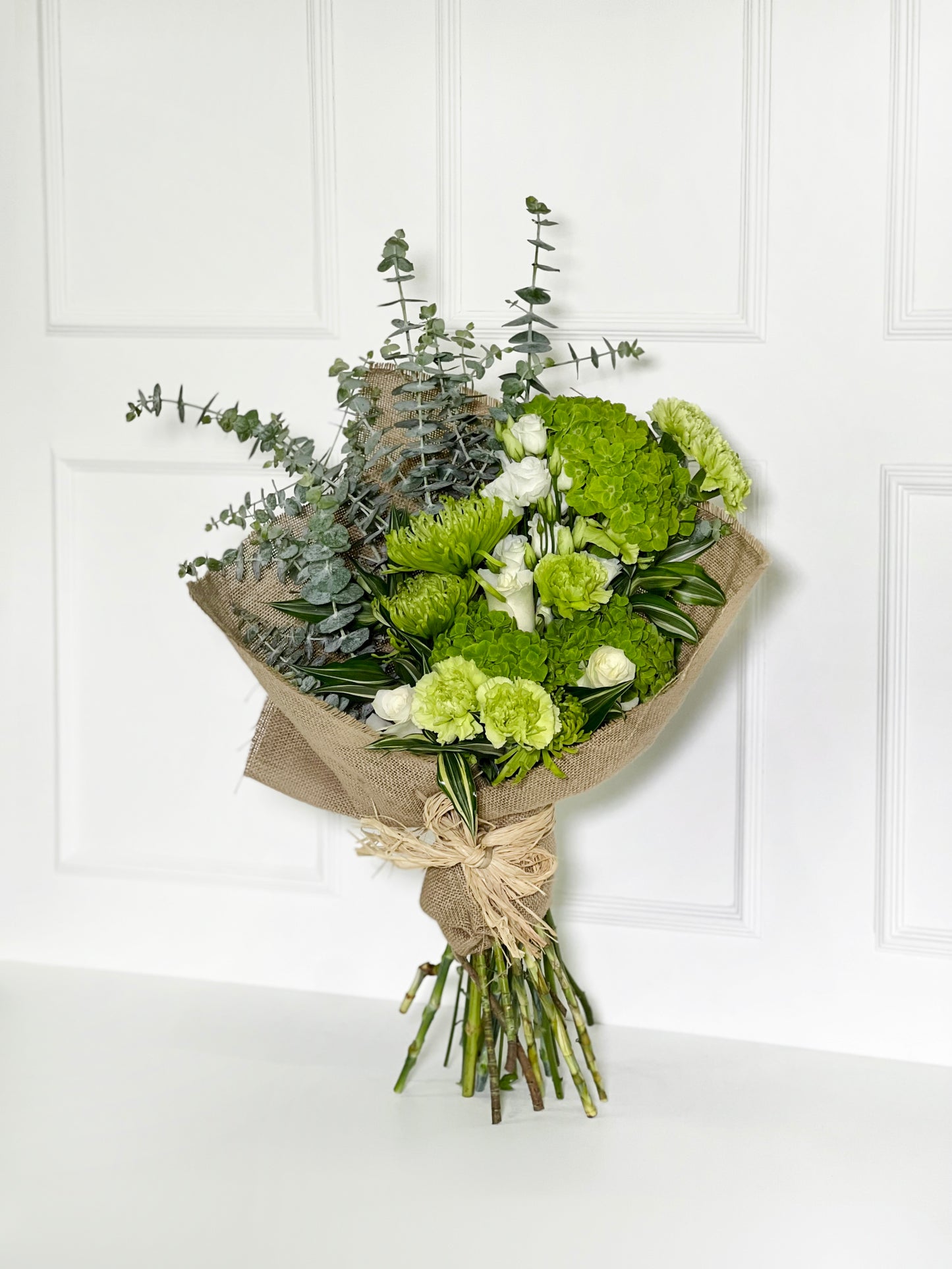 BOUQUET CAMPESTRE GREEN COM JUTA DE LINHO CRU