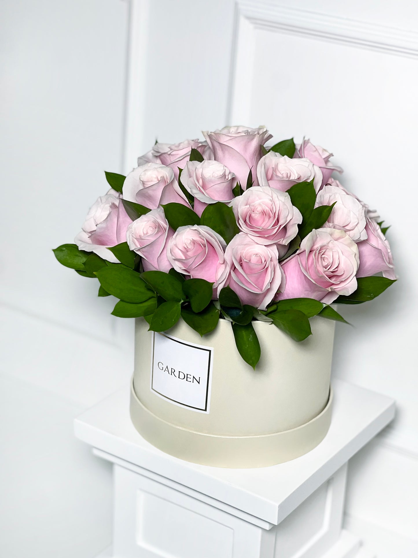 BOX CLÁSSICA COM ROSAS COR DE ROSA