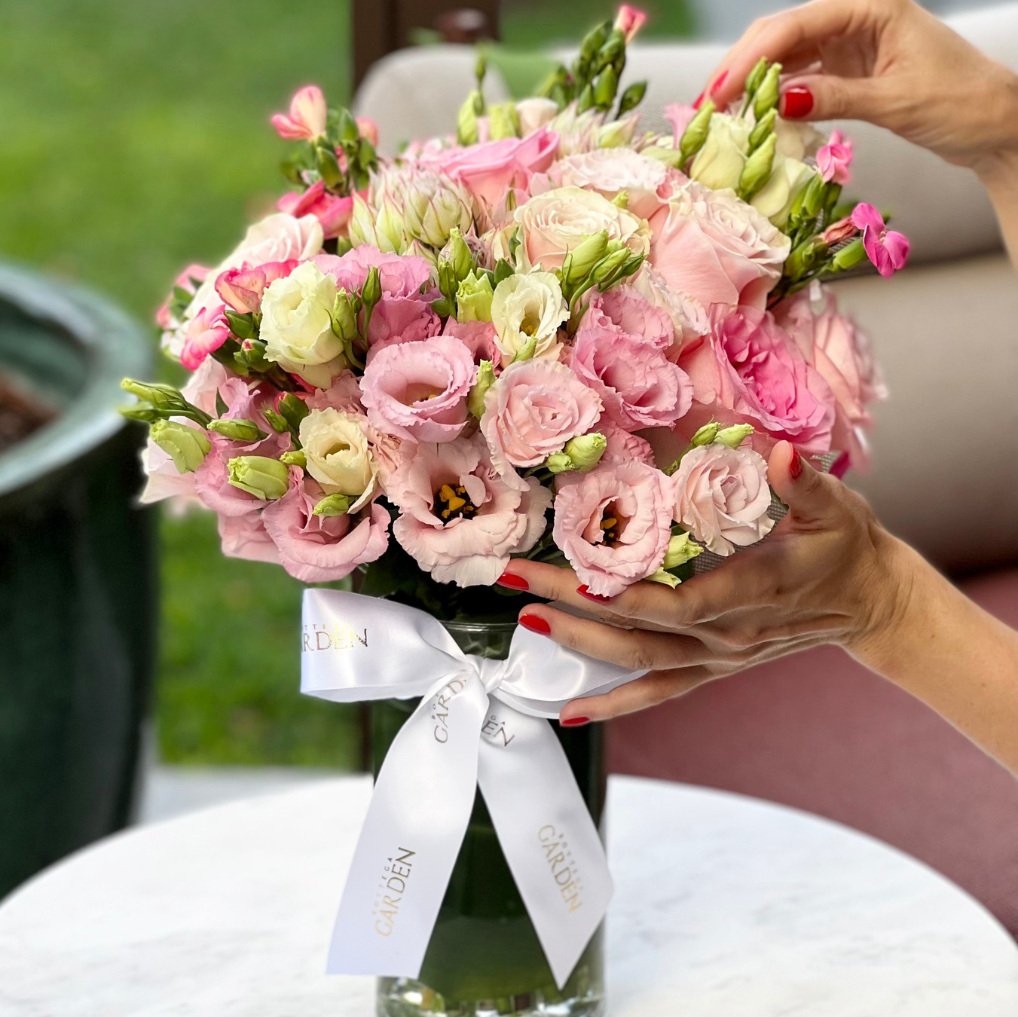 Bouquet Olivia com Vaso de Cristal