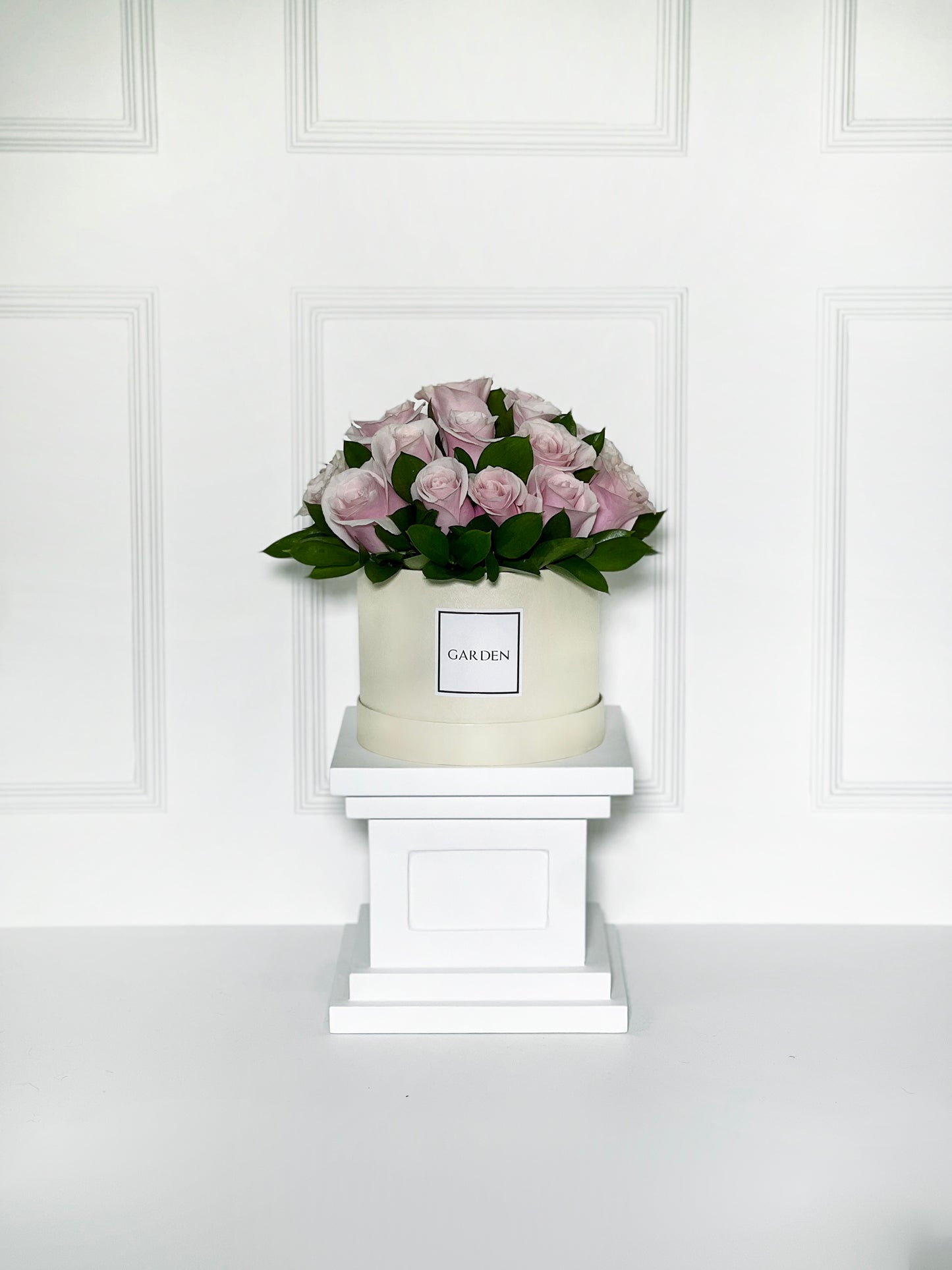 BOX CLÁSSICA COM ROSAS COR DE ROSA