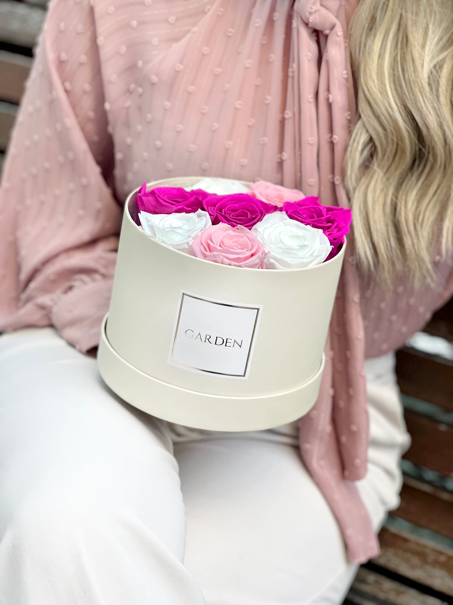 BOX COM ROSAS PRESERVADAS