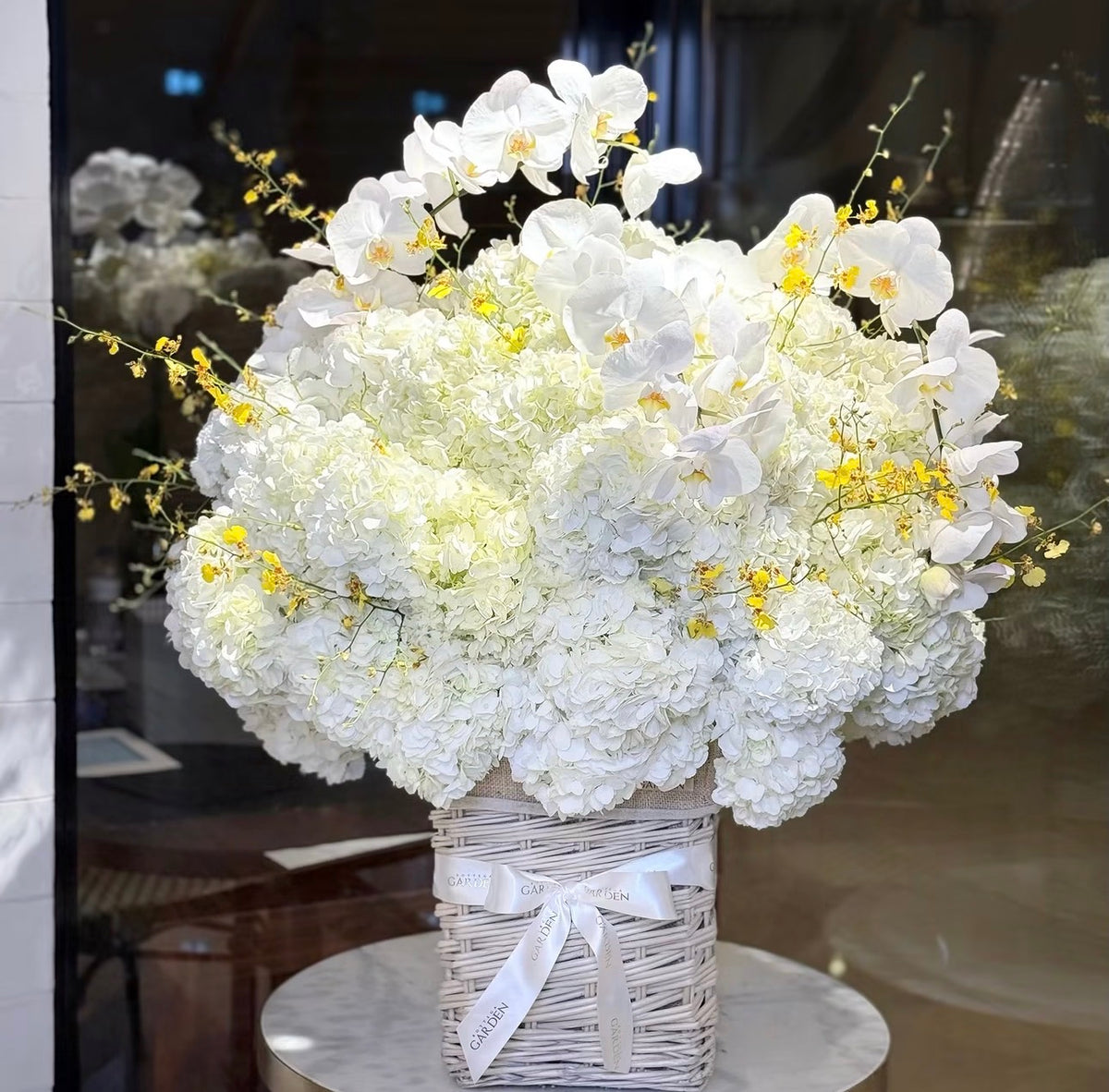 Cesta Signature White — Bottega Garden