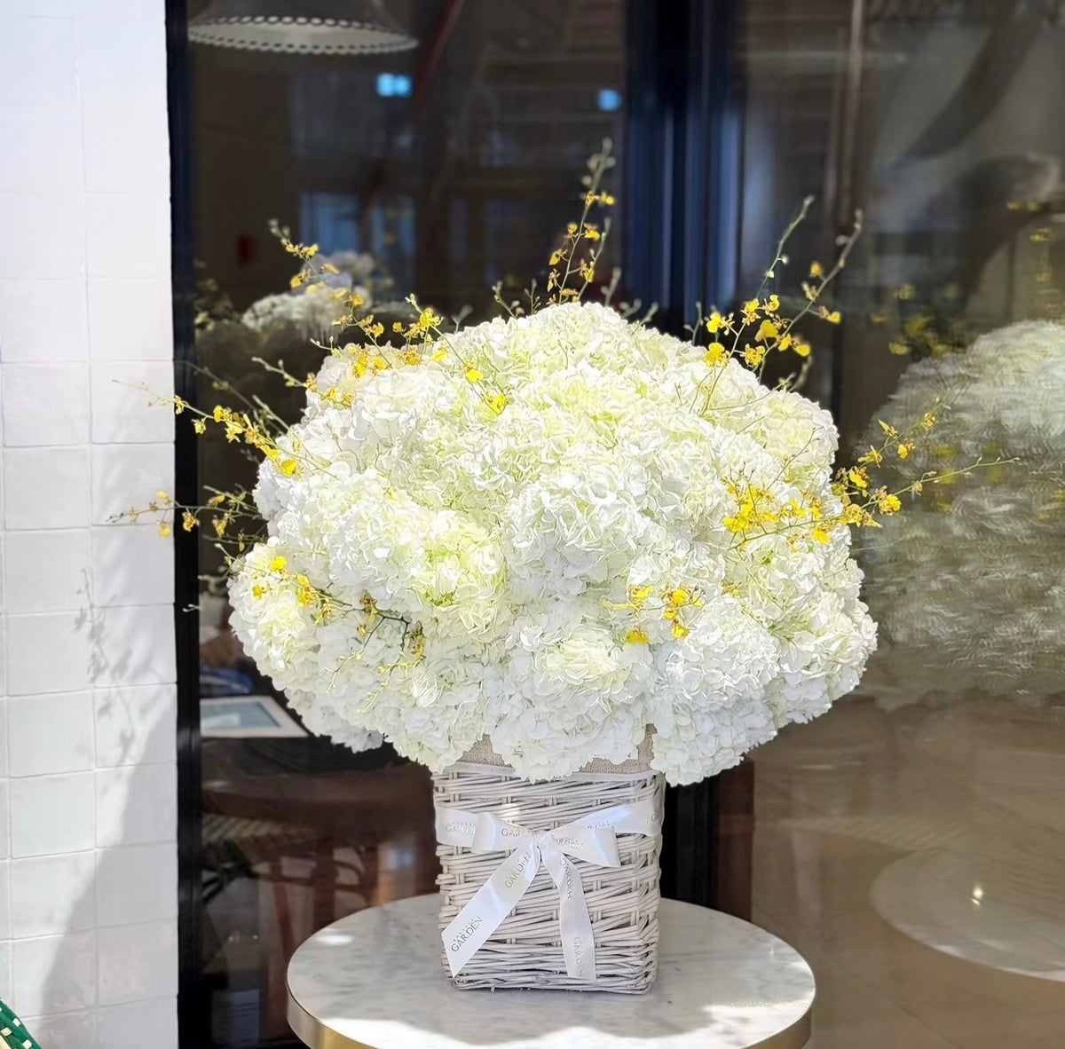 Cesta Signature White — Bottega Garden