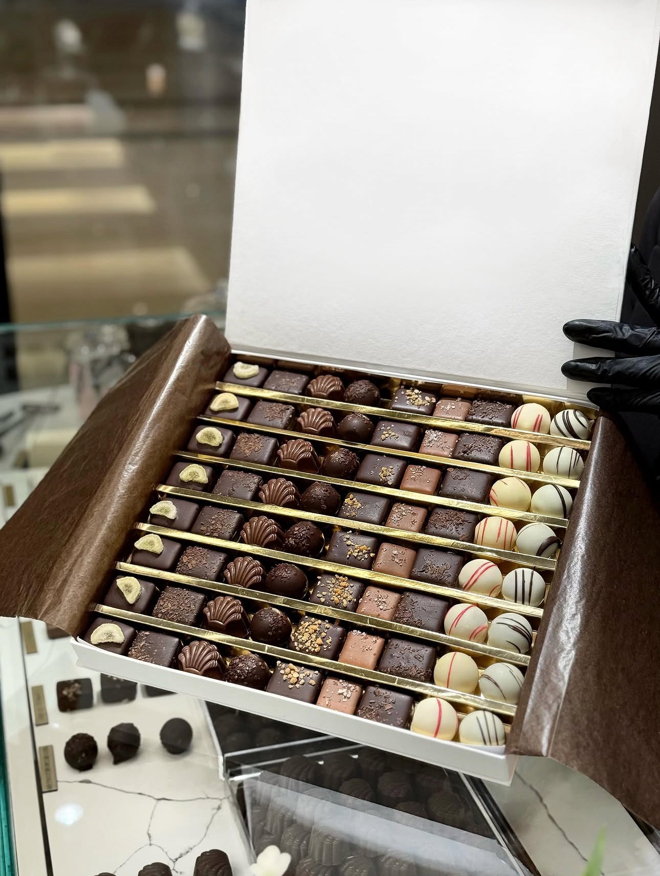 Edição Limitada Box de Chocolates pintadas a mão.