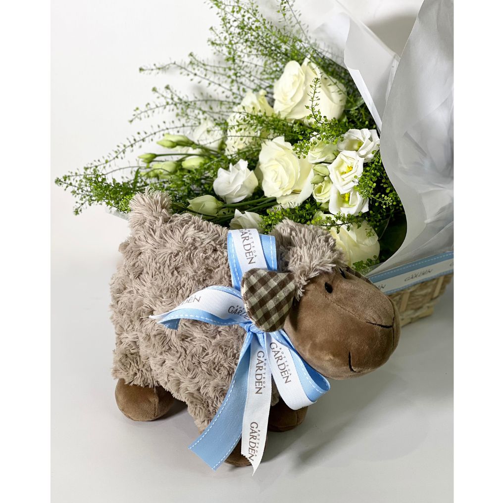 Bouquet campestre com Ovelhinha de Pelúcia